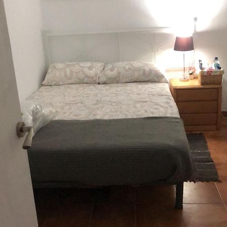 Alquiler Habitacion- Descanso Sabadell - Bano Compartido Esterno foto